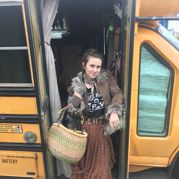 Meet your Posher, Logan - Picture 4 of 4